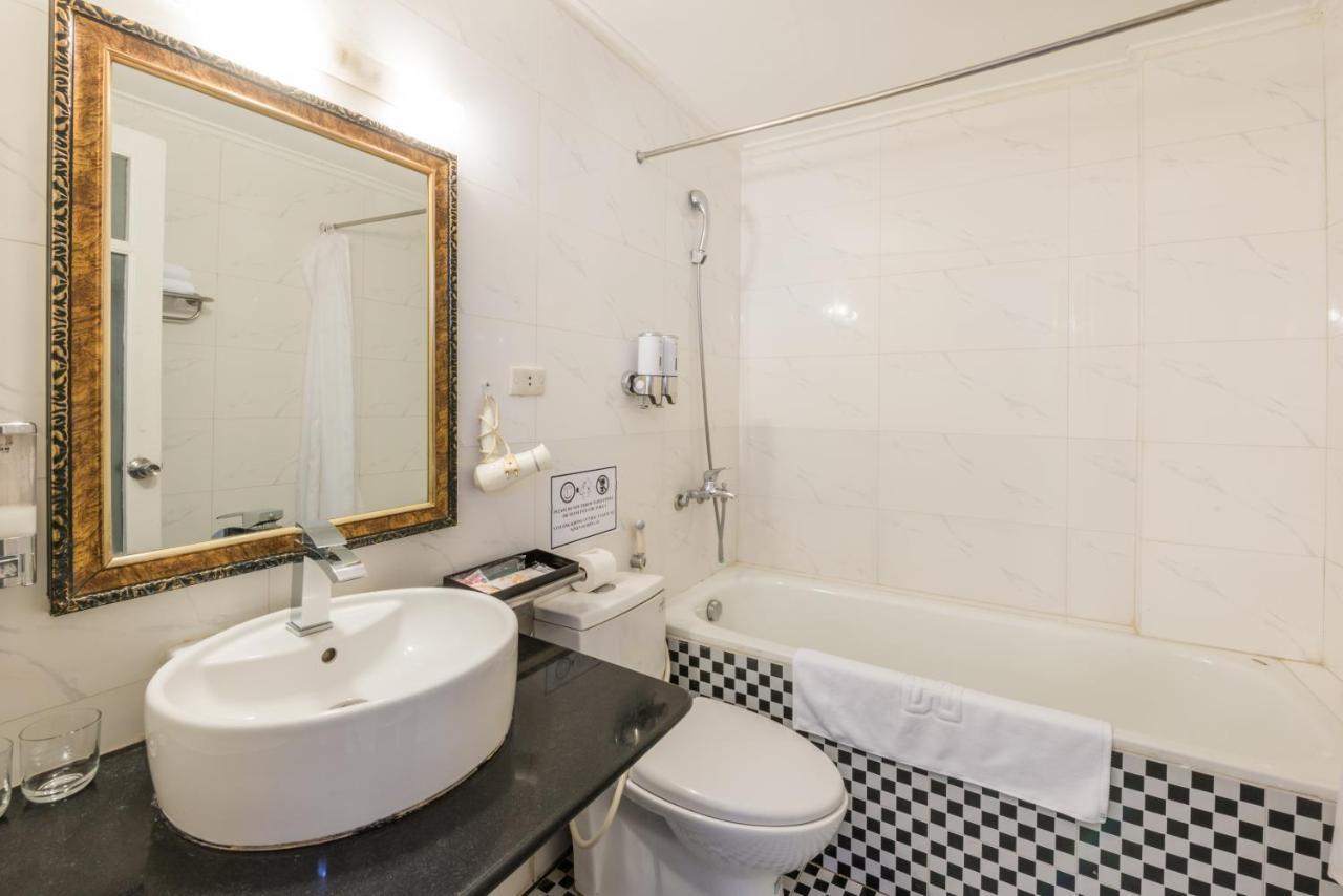 Hestia Legend Hotel Hanoi Bagian luar foto